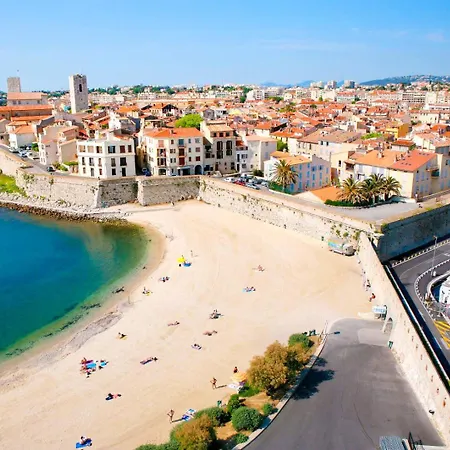 Apartament La Studette Bain - Au Coeur Du Vieil Antibes