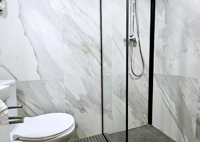 La Studette Bain - Au Coeur Du Vieil Antibes